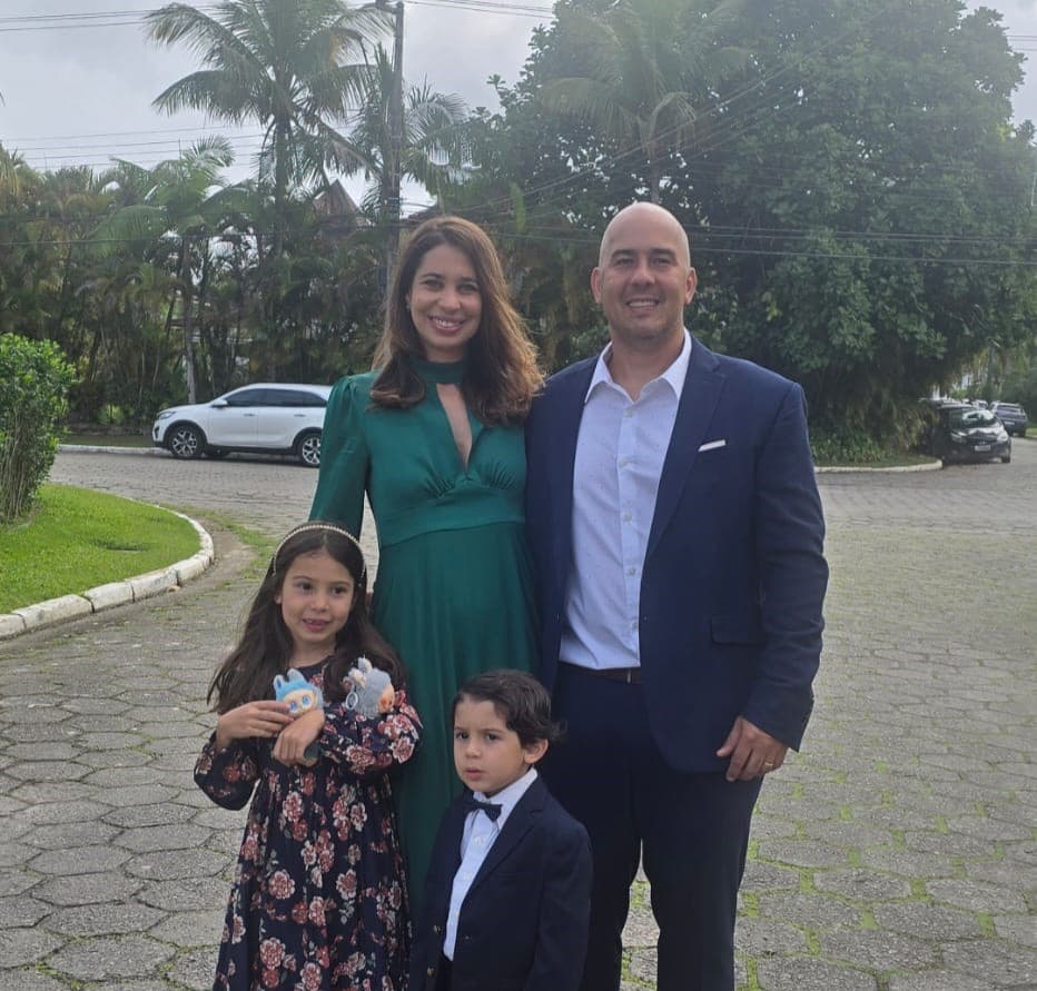 Tio Hugo & Tia Cris & Primos Bebela e Guigui